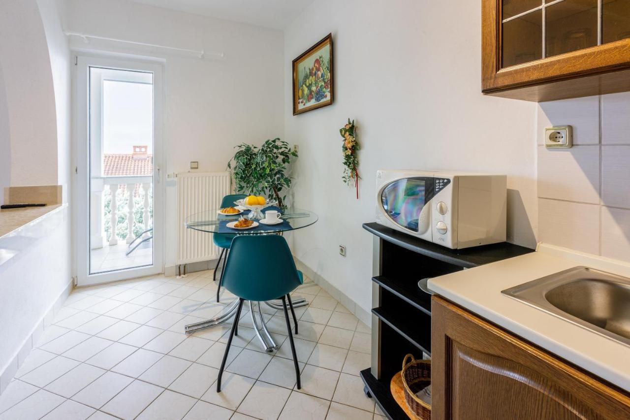 Apartments Anita Novi Vinodolski Kültér fotó